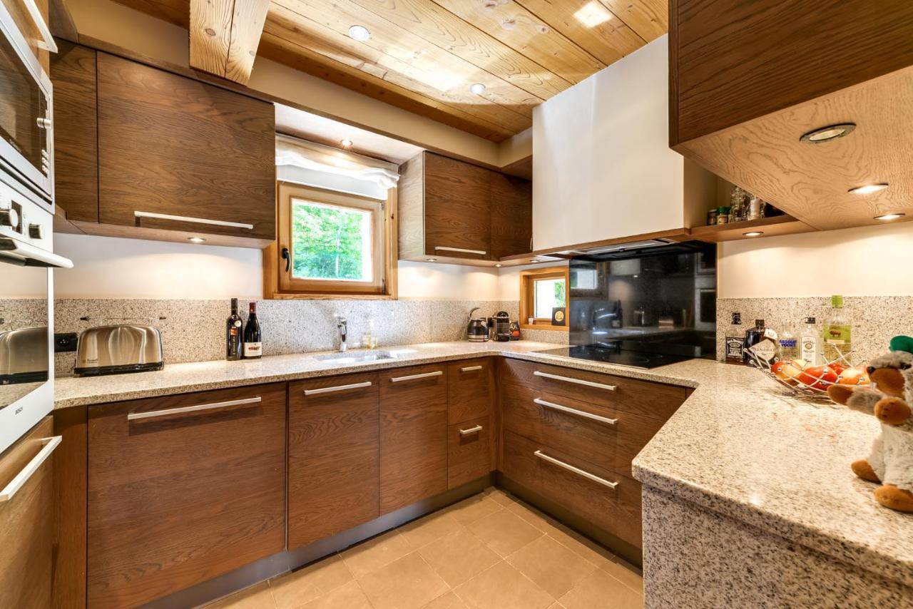 Chalet Noemie เลอุชส์ ภายนอก รูปภาพ